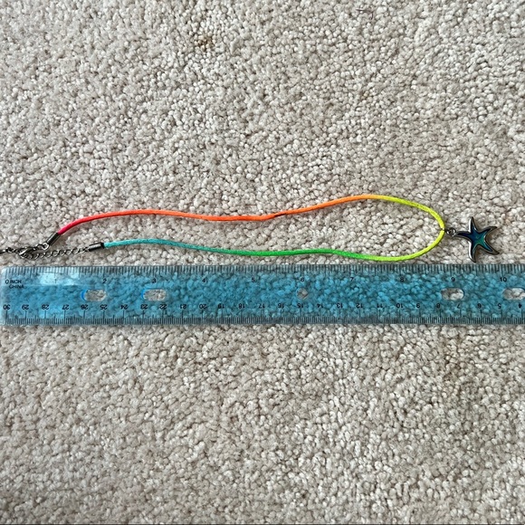 Rainbow Starfish Mood Color Changing Necklace - Picture 5 of 5